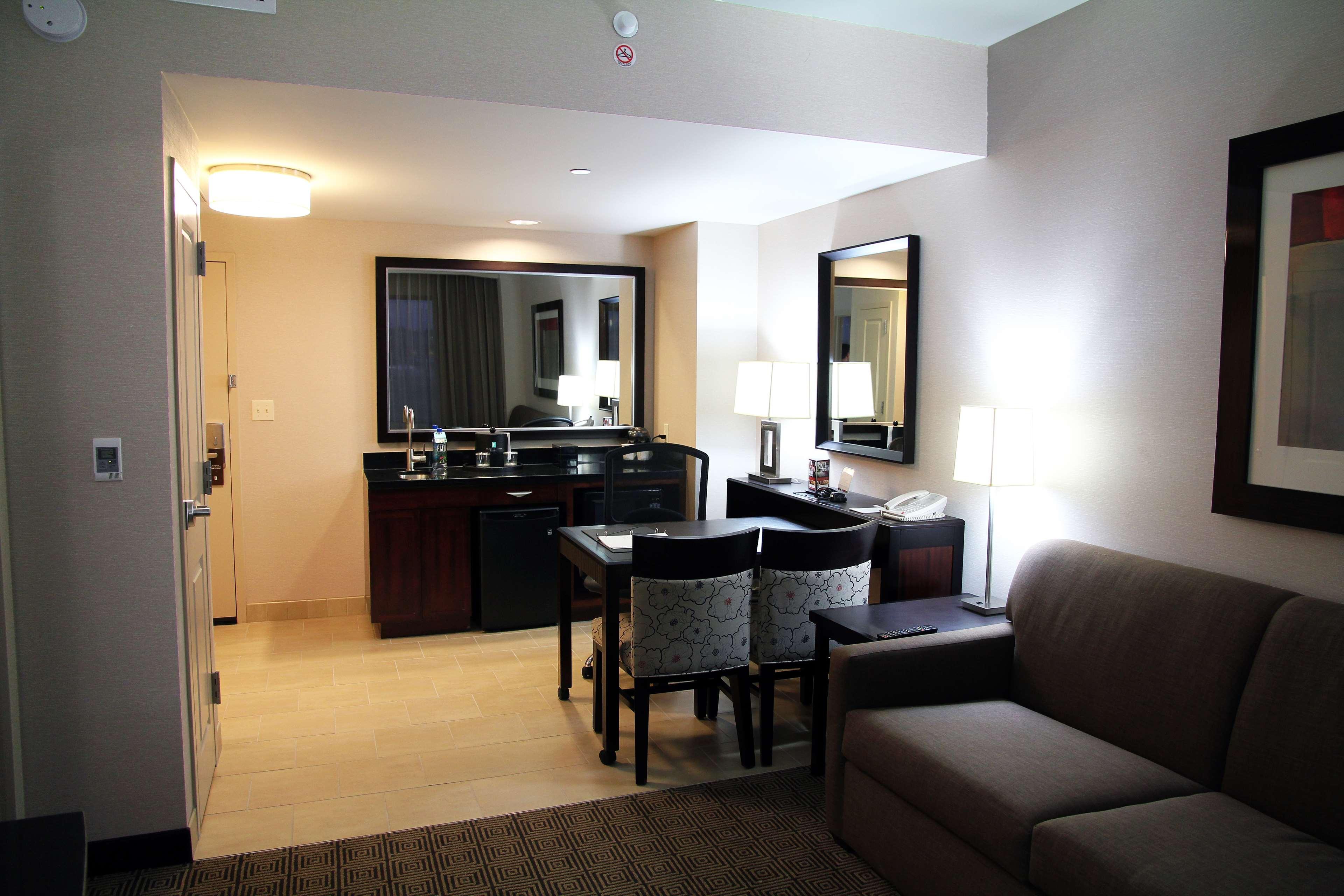 Embassy Suites Ontario - Airport Zimmer foto