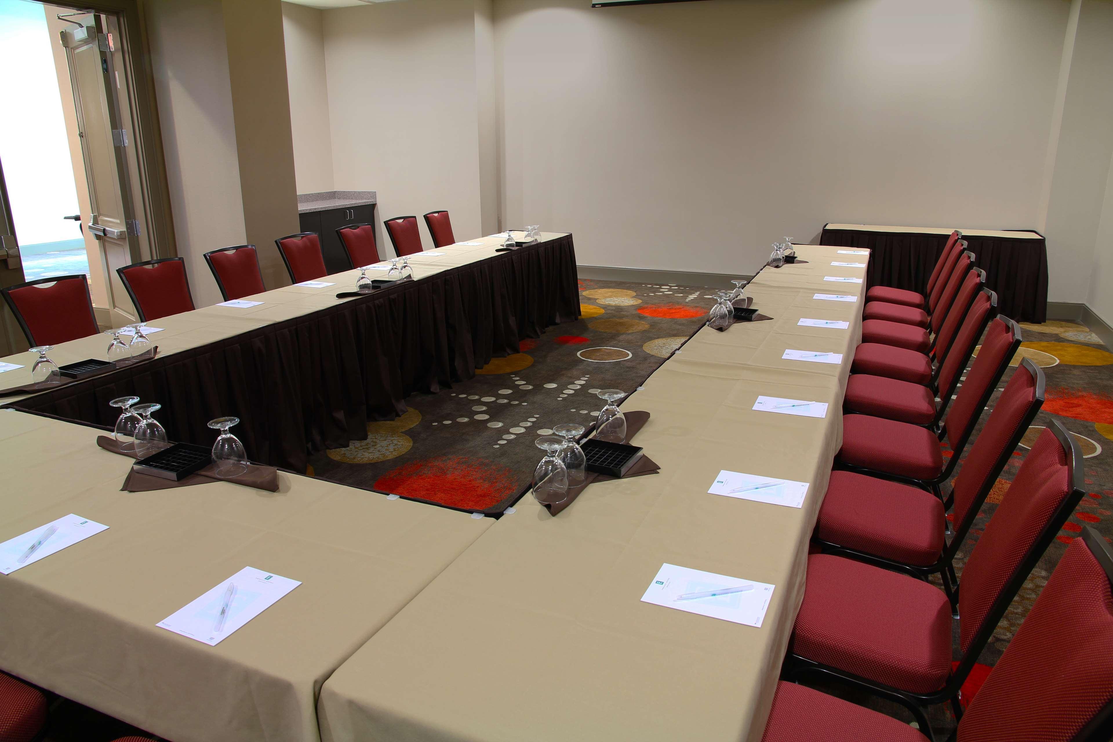 Embassy Suites Ontario - Airport Business foto